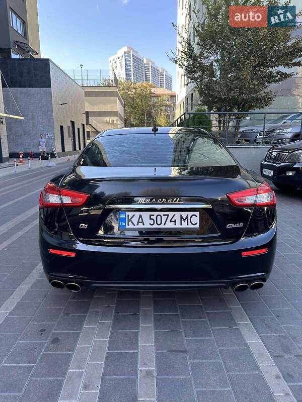 Седан Maserati Ghibli 2016 в 