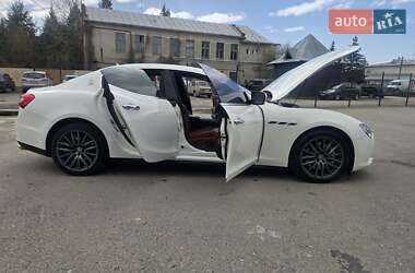 Седан Maserati Ghibli 2016 в 