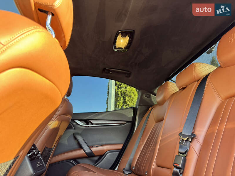 Седан Maserati Ghibli 2015 в Києві