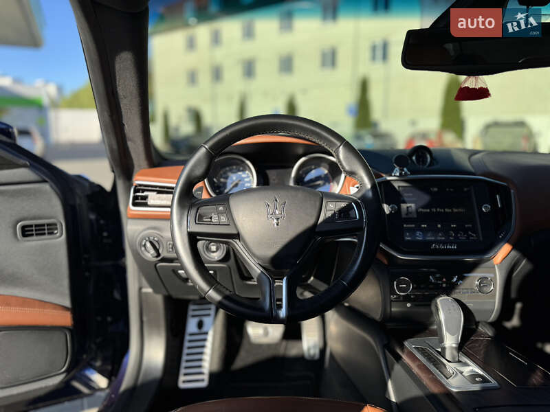 Седан Maserati Ghibli 2015 в Києві