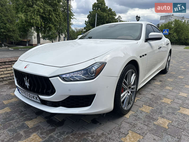 Седан Maserati Ghibli 2017 в Умані
