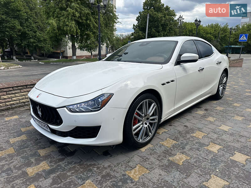 Седан Maserati Ghibli 2017 в Умані