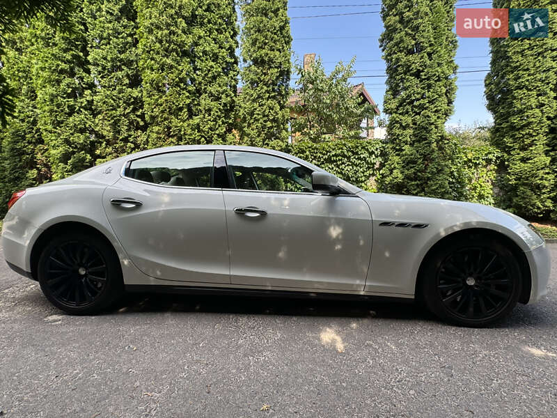 Седан Maserati Ghibli 2014 в Рівному
