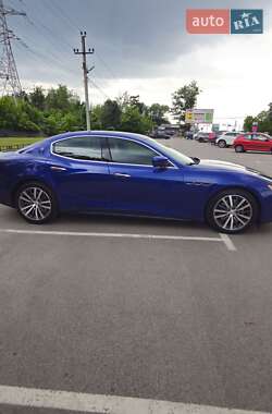 Седан Maserati Ghibli 2014 в 