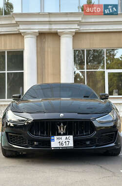 Седан Maserati Ghibli 2017 в 