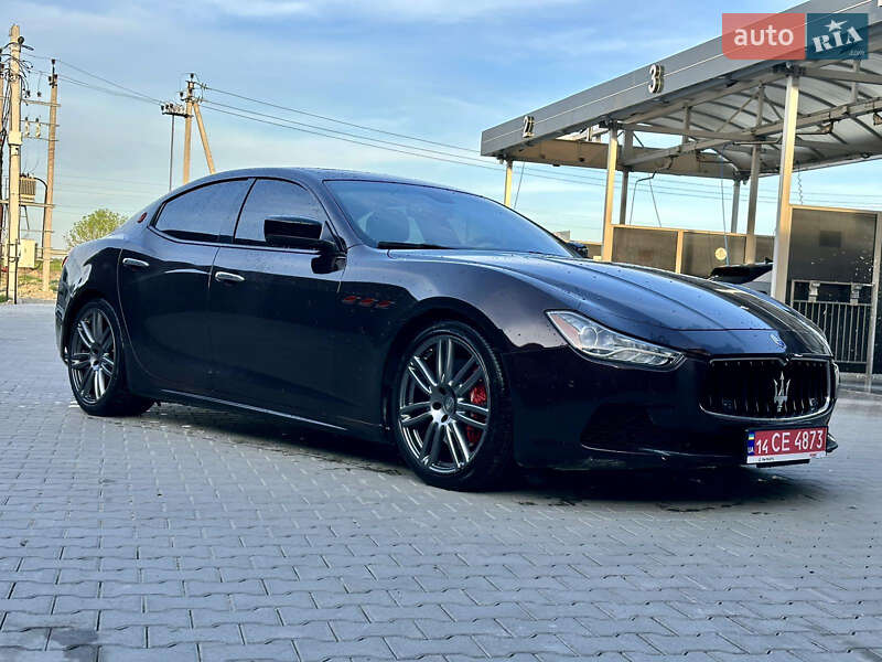 Седан Maserati Ghibli 2014 в 