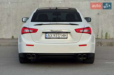 Седан Maserati Ghibli 2015 в 