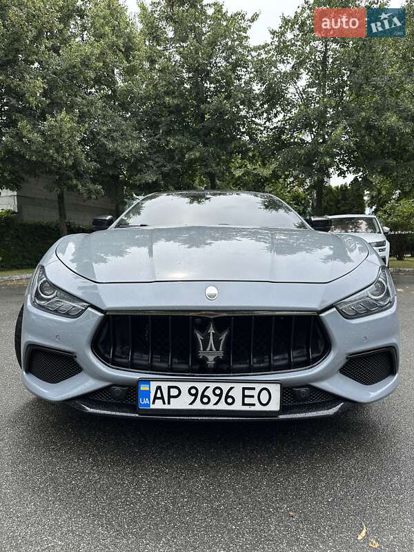 Седан Maserati Ghibli 2016 в Киеве