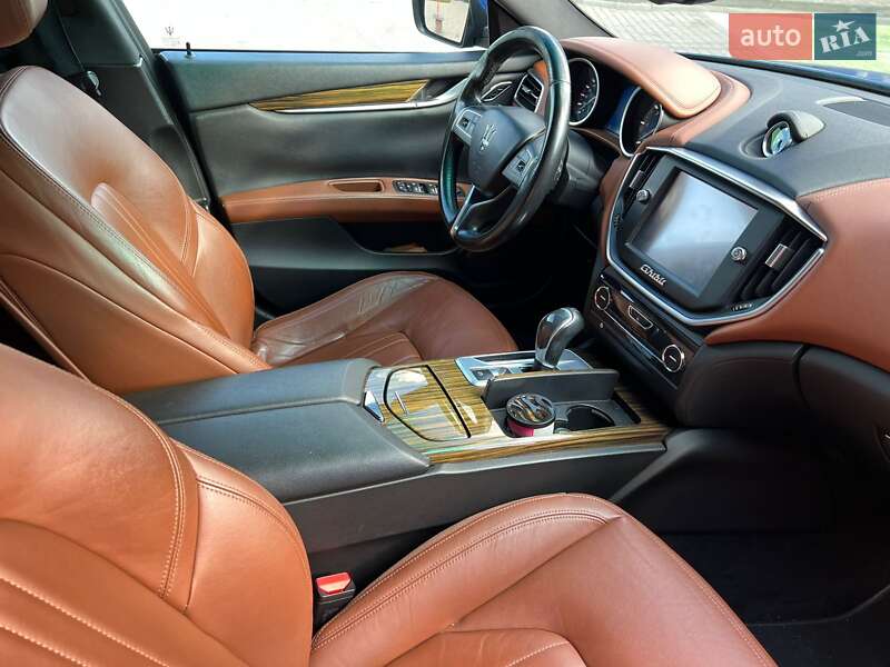 Седан Maserati Ghibli 2013 в Черкасах