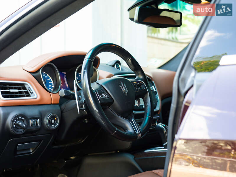 Седан Maserati Ghibli 2014 в Києві