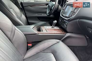 Седан Maserati Ghibli 2014 в 