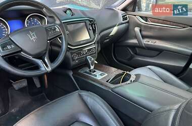 Седан Maserati Ghibli 2014 в 