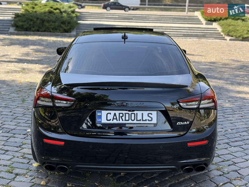 Седан Maserati Ghibli 2017 в Києві
