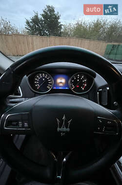 Седан Maserati Ghibli 2014 в 