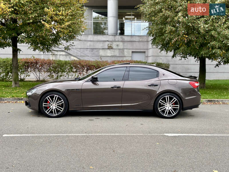 Седан Maserati Ghibli 2014 в Киеве