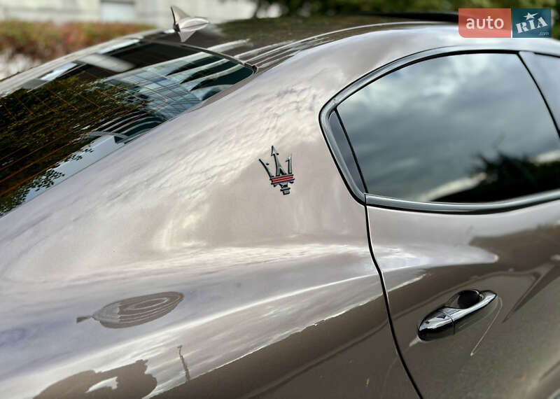 Седан Maserati Ghibli 2014 в Киеве