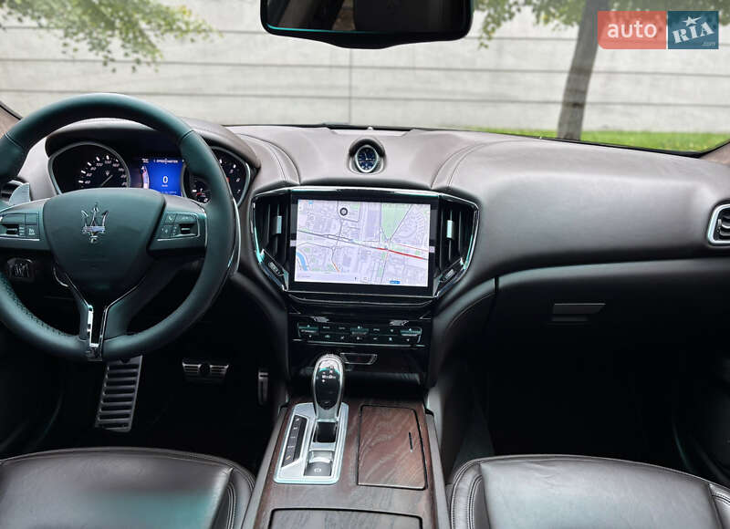 Седан Maserati Ghibli 2014 в Киеве