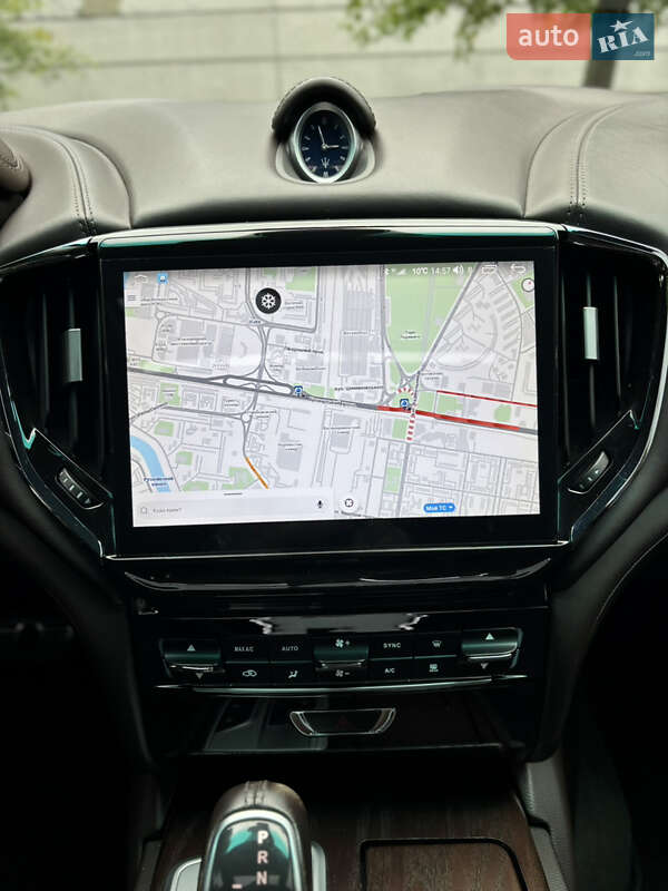 Седан Maserati Ghibli 2014 в Киеве