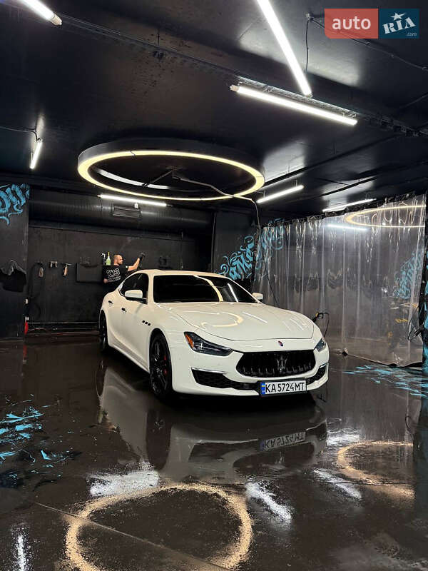 Седан Maserati Ghibli 2019 в Киеве фото 4 Седан Maserati Ghibli 2019 в Киеве