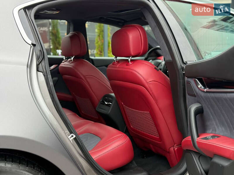 Седан Maserati Ghibli 2018 в Киеве
