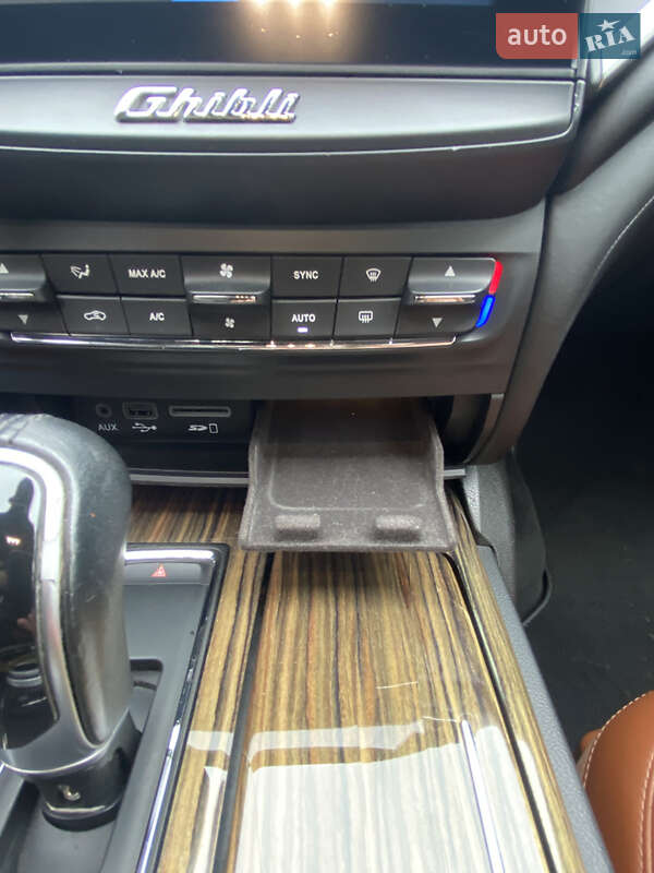 Седан Maserati Ghibli 2016 в Києві