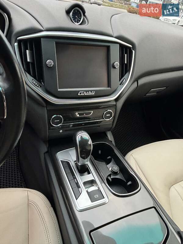 Седан Maserati Ghibli 2014 в Тячеве