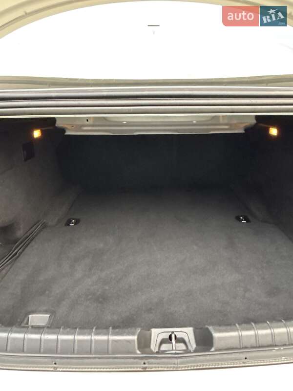 Седан Maserati Ghibli 2014 в Тячеве