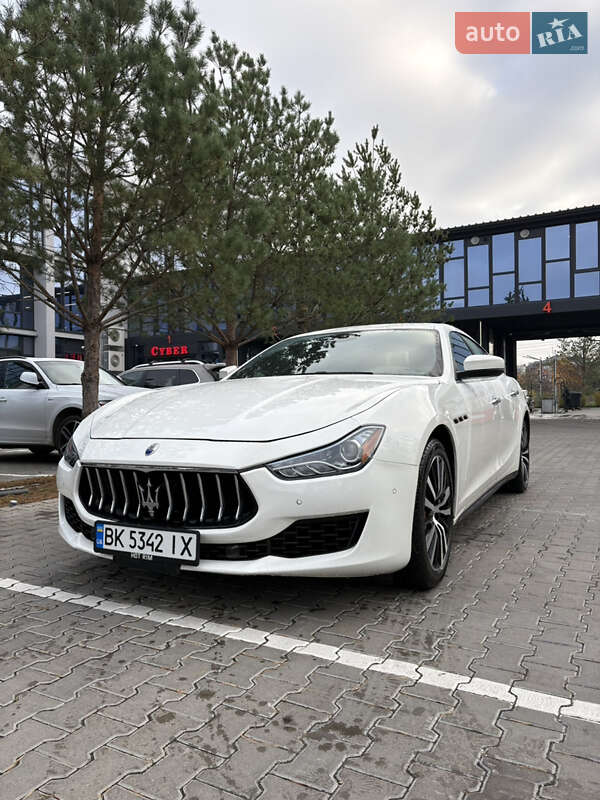 Седан Maserati Ghibli 2018 в Ровно