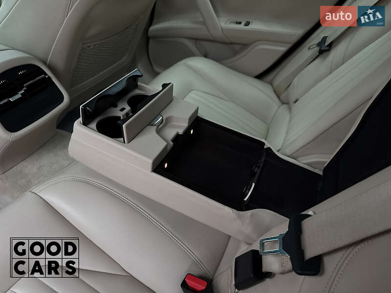 Седан Maserati Ghibli 2015 в Одесі