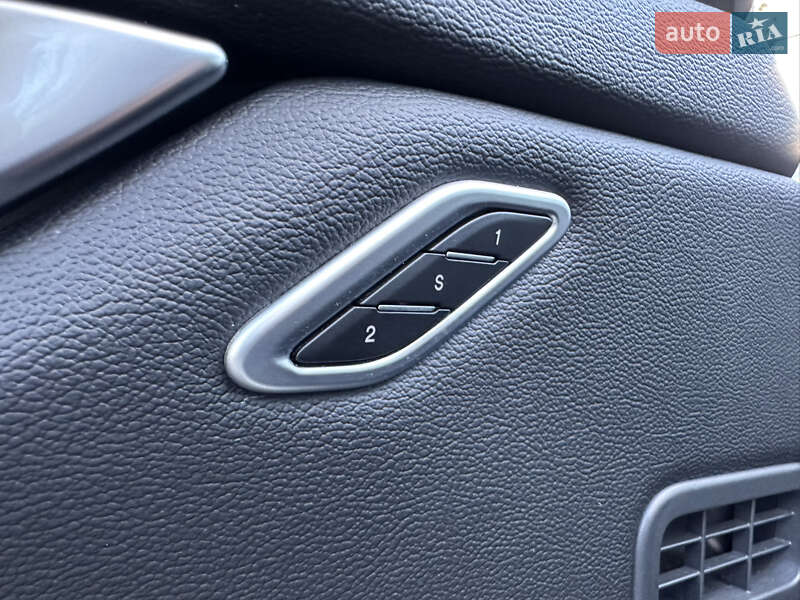 Седан Maserati Ghibli 2020 в Киеве фото 48 Седан Maserati Ghibli 2020 в Киеве