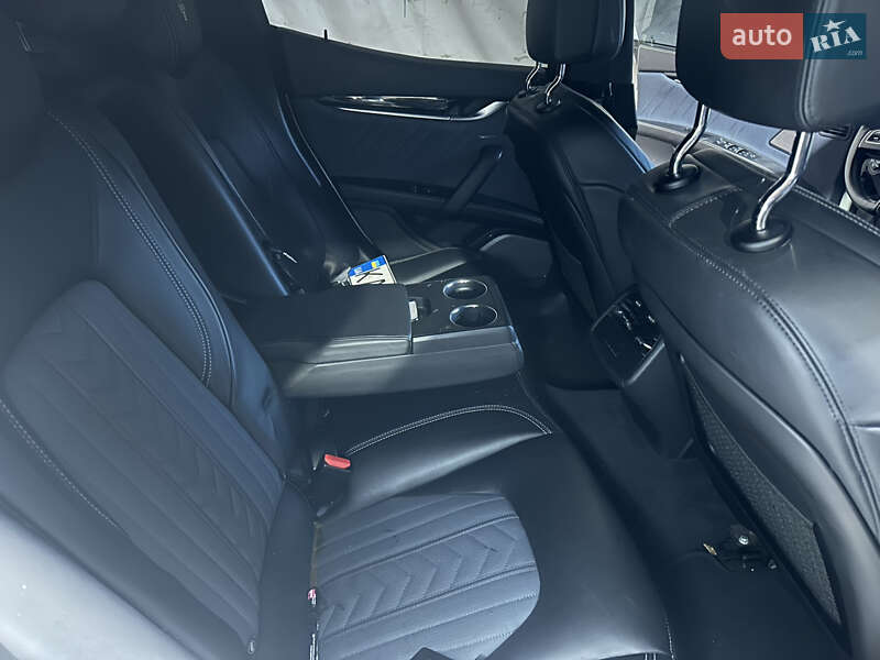 Седан Maserati Ghibli 2019 в Гребінках