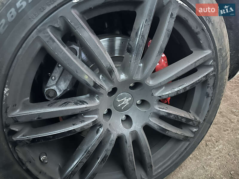 Седан Maserati Ghibli 2019 в Гребінках