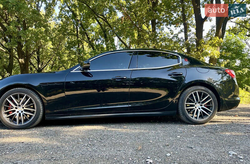 Седан Maserati Ghibli 2018 в Києві фото 13 Седан Maserati Ghibli 2018 в Києві