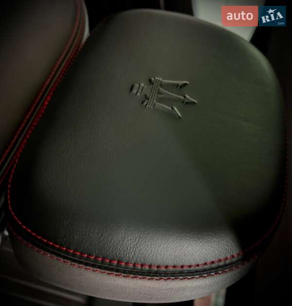 Седан Maserati Ghibli 2014 в Івано-Франківську