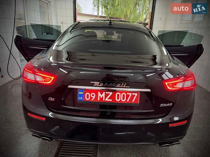 Седан Maserati Ghibli 2014 в Івано-Франківську