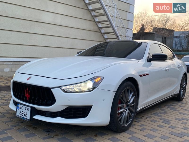 Седан Maserati Ghibli 2016 в Могилів-Подільському