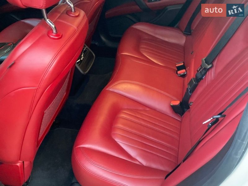 Седан Maserati Ghibli 2016 в Могилів-Подільському