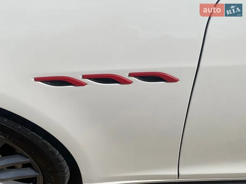 Maserati Ghibli 2016 VIN ZAM57XSA1H1225321 фото оголошення 16 з 91