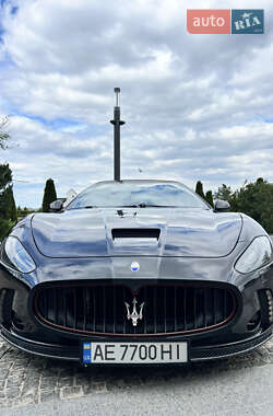 Купе Maserati GranCabrio 2010 в 