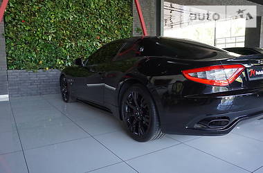 Купе Maserati GranTurismo 2014 в Києві