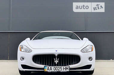 Купе Maserati GranTurismo 2008 в Києві