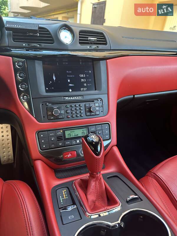 Купе Maserati GranTurismo 2014 в Львові