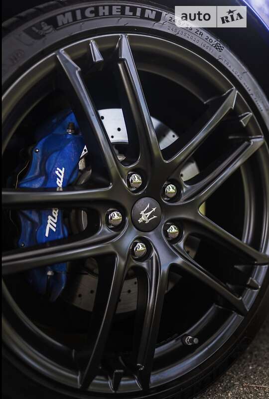 Купе Maserati GranTurismo 2017 в Києві