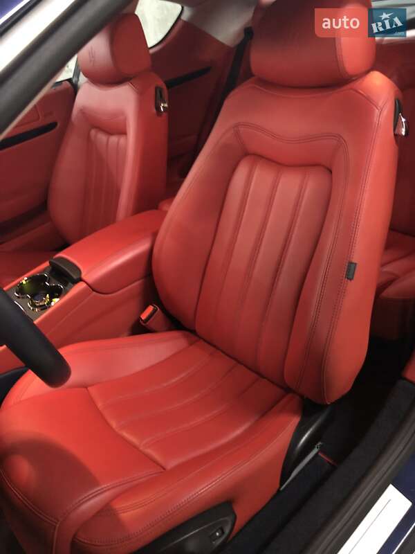 Купе Maserati GranTurismo 2011 в Киеве