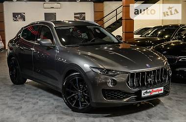 Внедорожник / Кроссовер Maserati Levante 2017 в Одессе