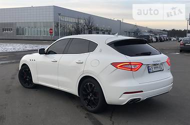 Внедорожник / Кроссовер Maserati Levante 2017 в Киеве