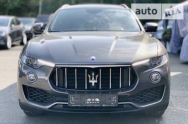 Позашляховик / Кросовер Maserati Levante 2016 в Києві