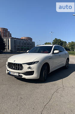 Внедорожник / Кроссовер Maserati Levante 2018 в Одессе