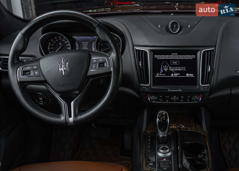 Позашляховик / Кросовер Maserati Levante 2016 в Києві