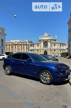 Внедорожник / Кроссовер Maserati Levante 2021 в 